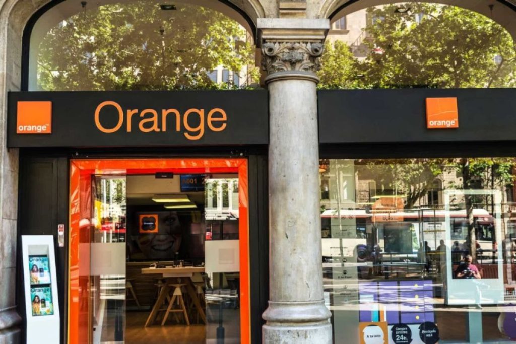 Orange stores